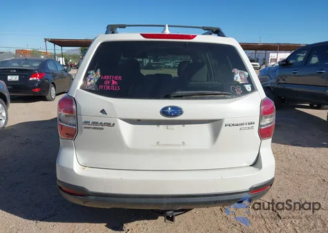 2016 Subaru Forester 2.5I Premium z USA, uszkodzony, nr VIN JF2SJADC8GH429576